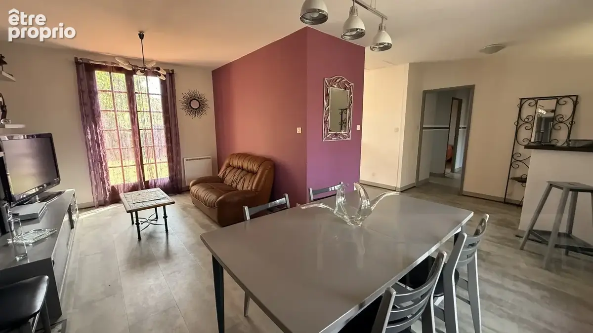 Maison de plain-pied  Castries   Terrain 502 m² - photo 3