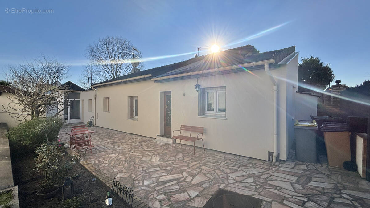 Maison à SAINT-GRATIEN