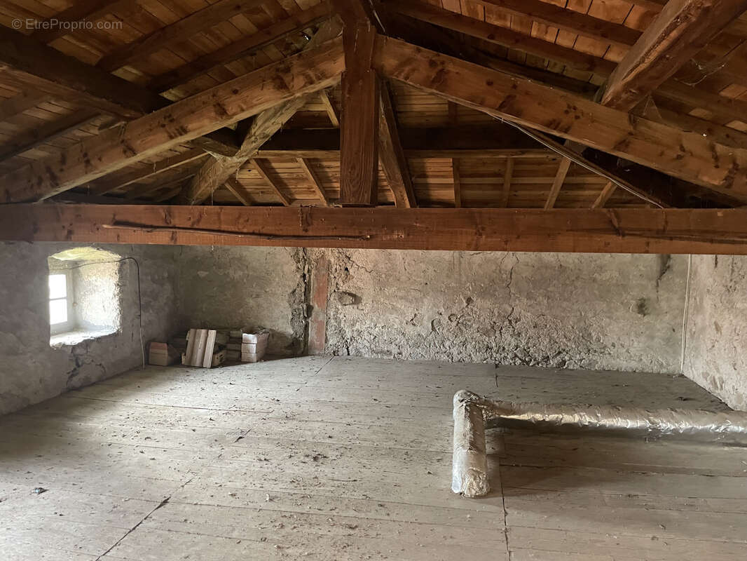 Maison à SAINT-JEAN-LA-VETRE