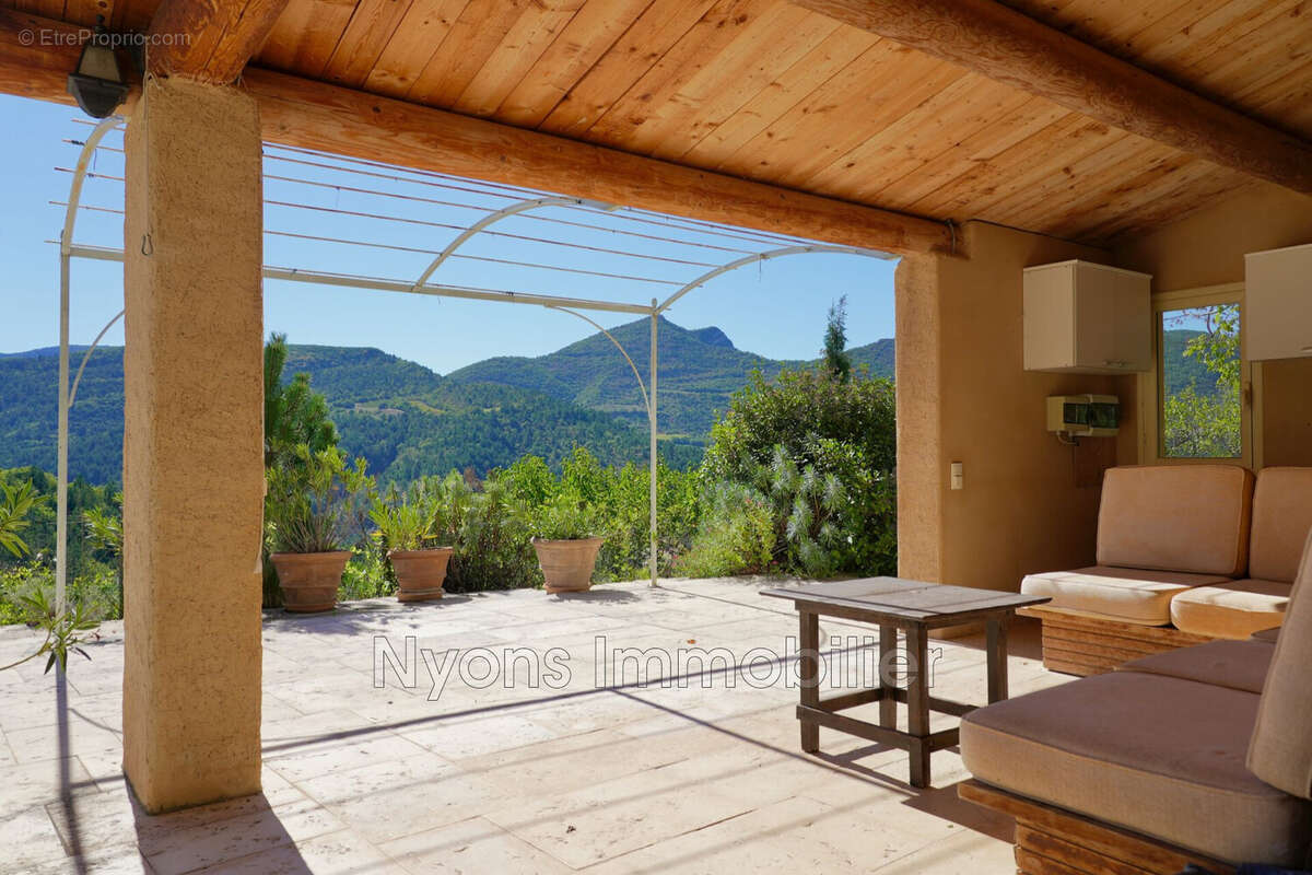 Maison à ARPAVON