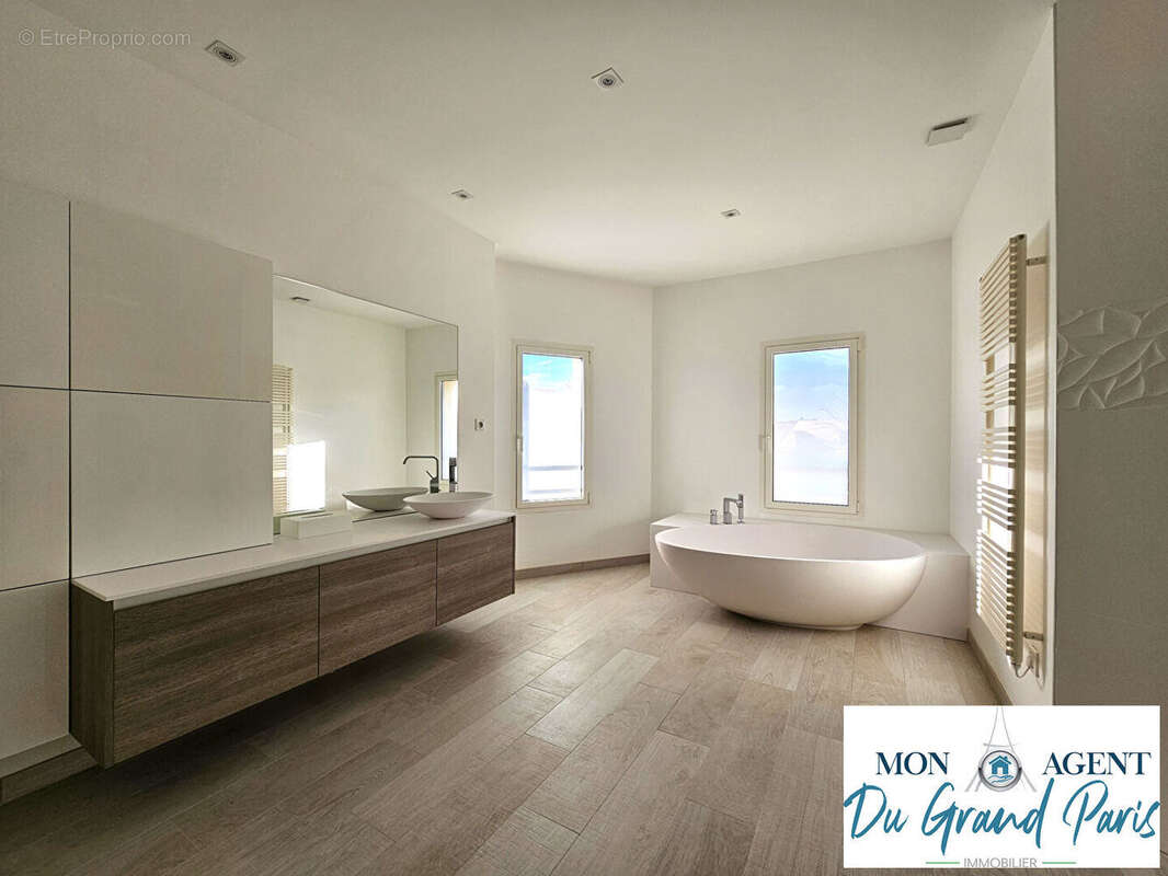 Maison à TOUSSUS-LE-NOBLE