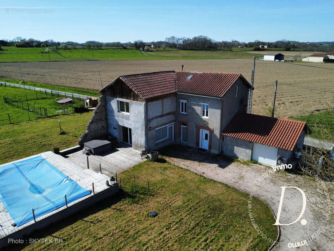 Maison 168 m² à Trie-Sur-Baise  - photo 2