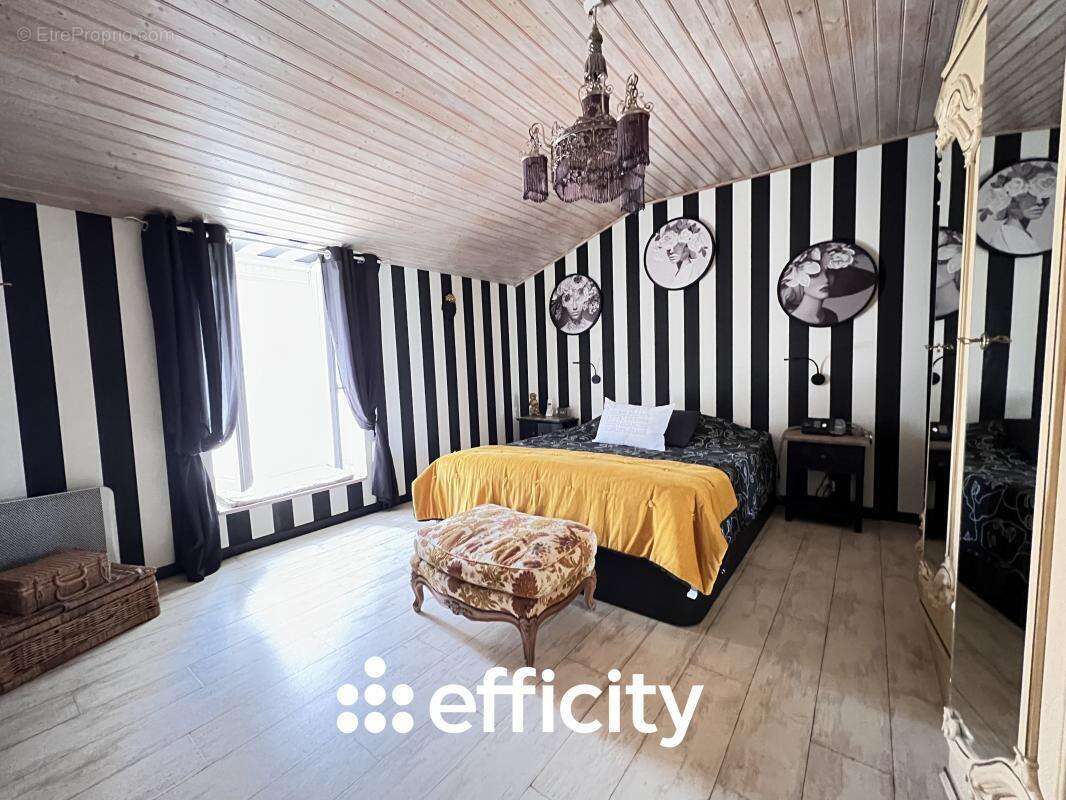 Maison à SAINT-GERMAIN-DE-MARENCENNES