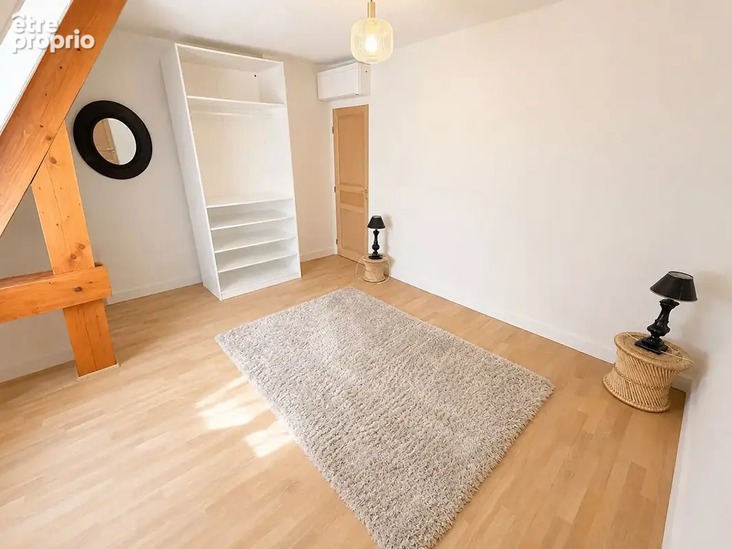 Propriété d'une magnifique architecture de 220 m² sur 3600m² de terrain avec piscine et garage double ainsi que sa dépendance. - photo 17