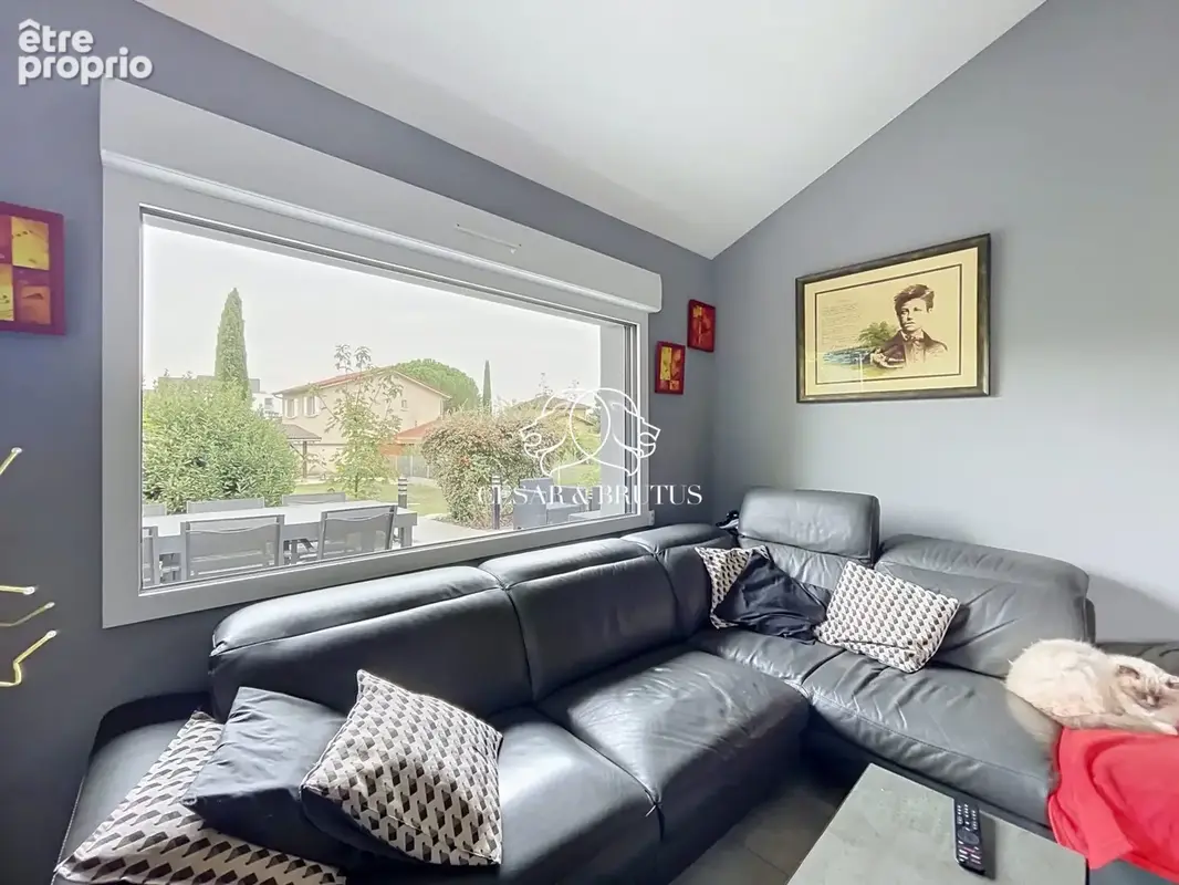 Maison 8 pièces 240 m² à vendre à Chassieu (69680) - photo 5