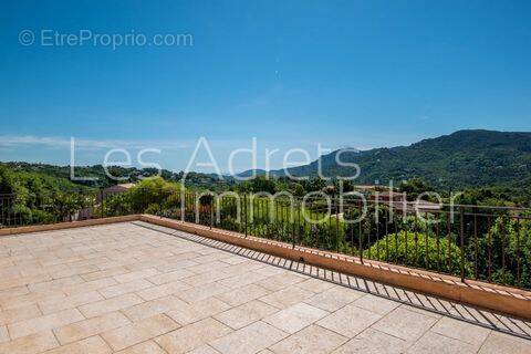 Maison à LES ADRETS-DE-L'ESTEREL