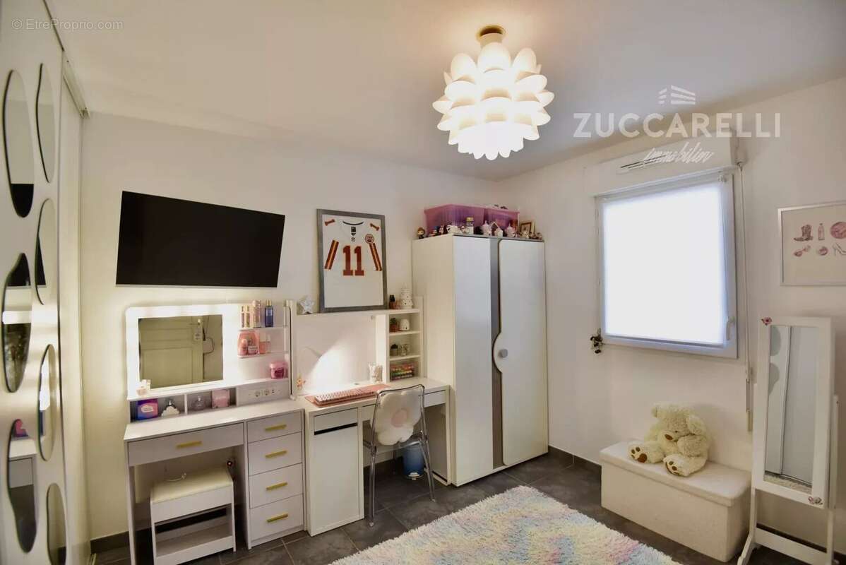 Appartement à SAINT-MARTIN-DU-VAR