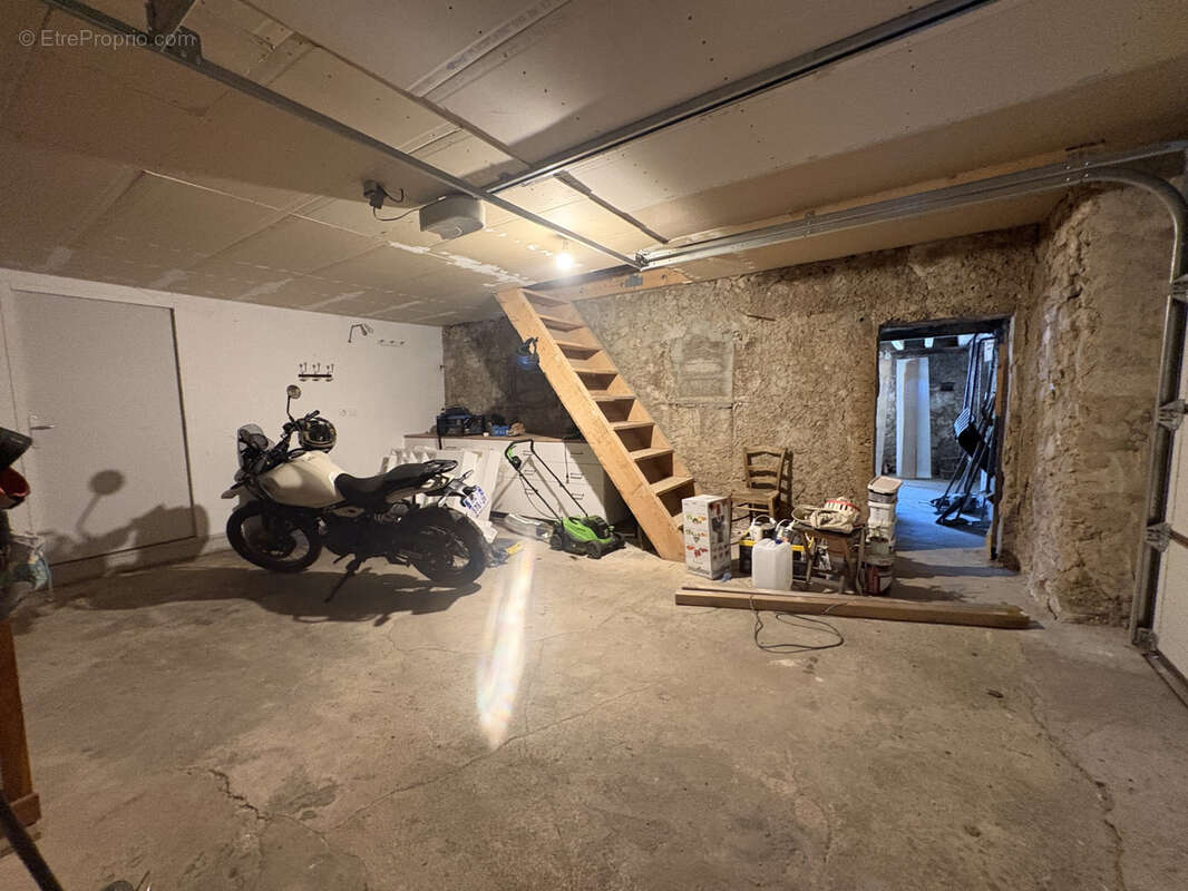 Ancienne ferme avec potentiel supplémentaire - photo 17