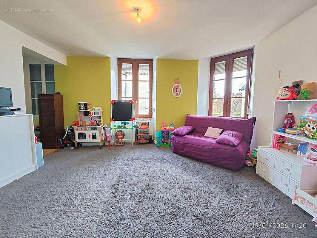 Maison à CHAUDRON-EN-MAUGES