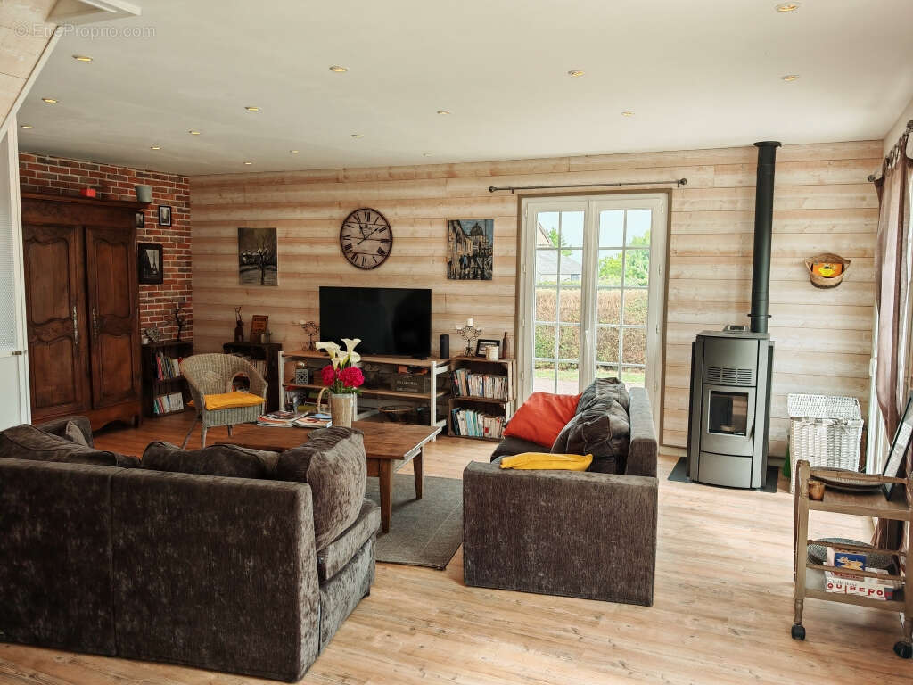 Maison à LAIZE-LA-VILLE