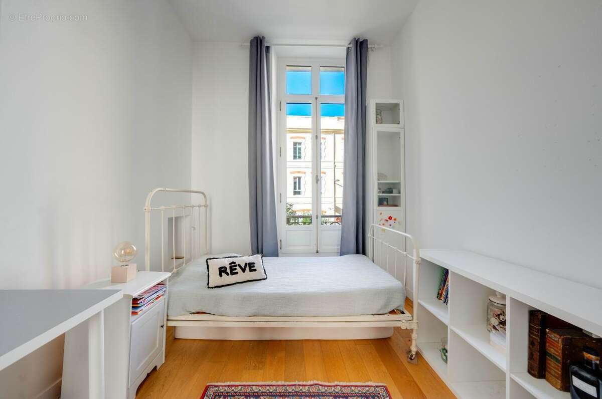 Appartement à MARSEILLE-6E