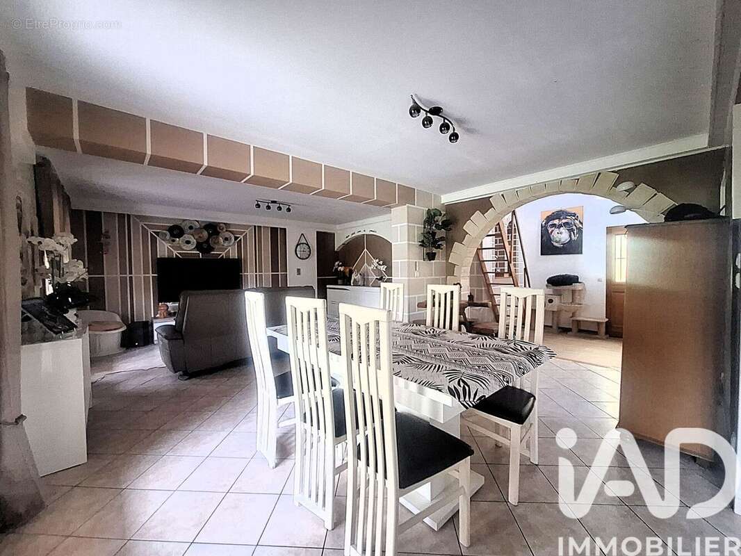 Photo 8 - Maison à SAINT-CYR-SUR-MORIN