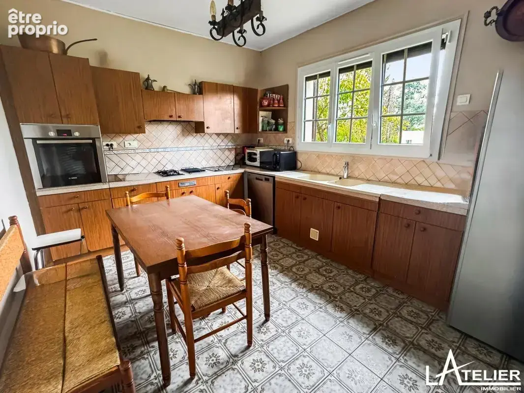 Maison 181 m² à L'etang-La-Ville  - photo 10