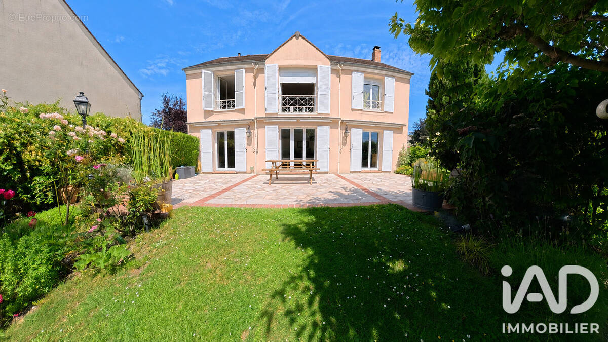 Photo 1 - Maison à NEUVILLE-SUR-OISE