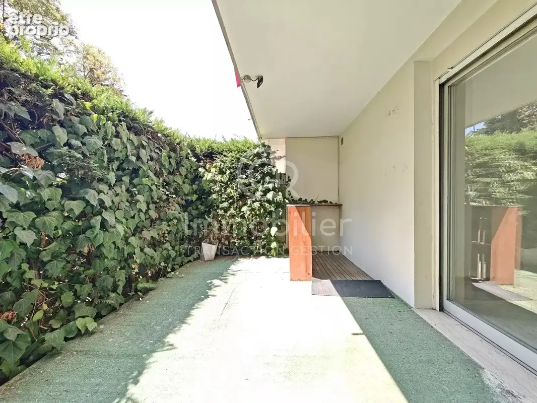 T3 traversant sud-nord 62m² rez-de-jardin - photo 3