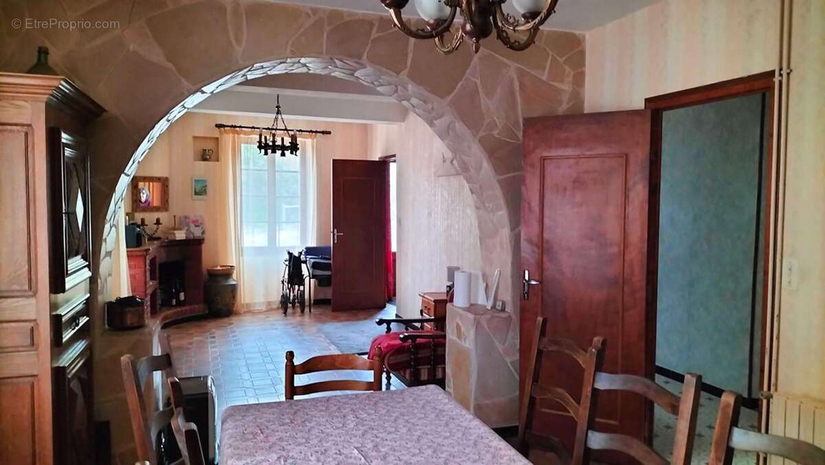 Maison à PUYCASQUIER
