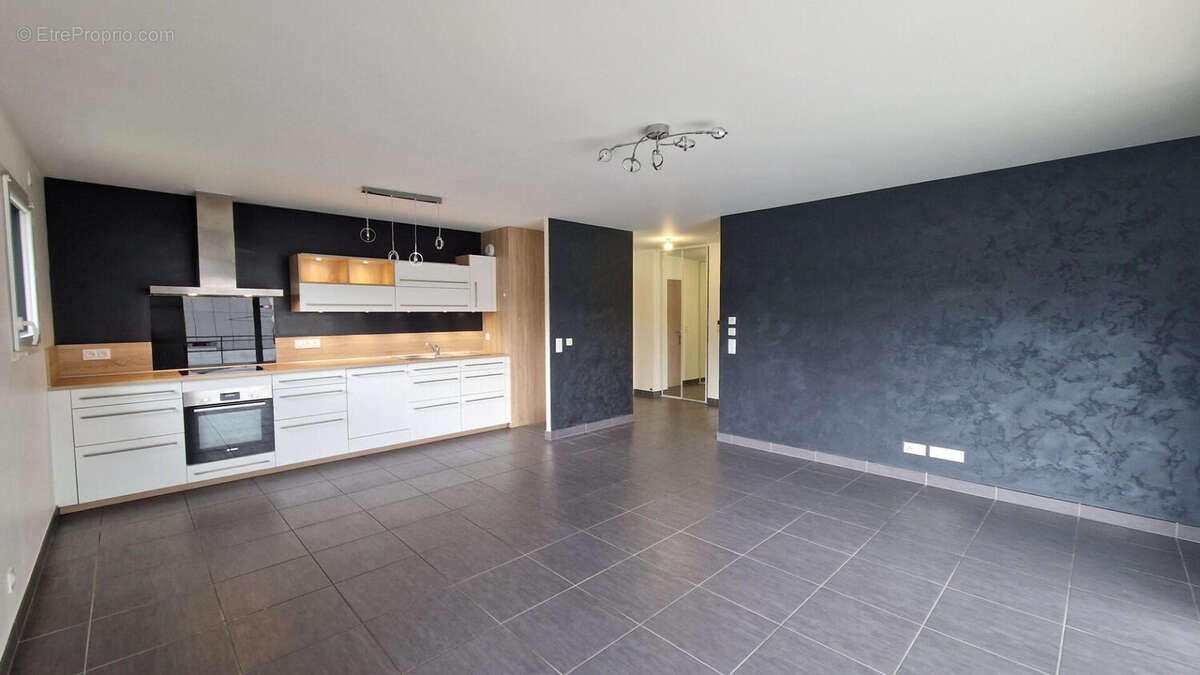 Appartement à BARBERAZ