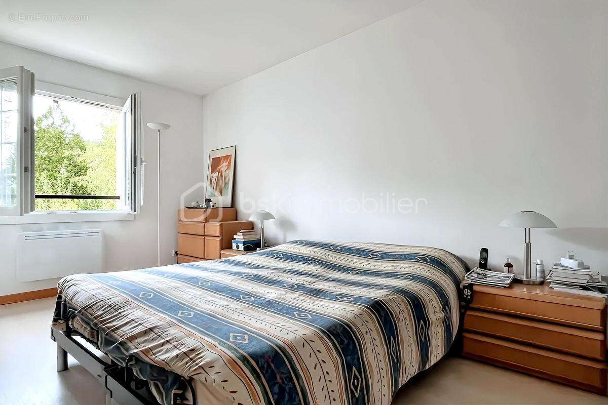 Maison à LES CLAYES-SOUS-BOIS