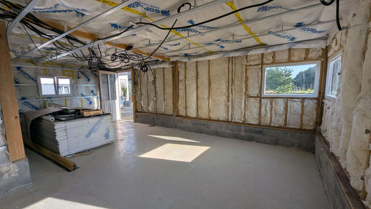 Maison rénovée en pierres 5 pièces - 105 m² - PLEINE FOUGERES (35610) - photo 17