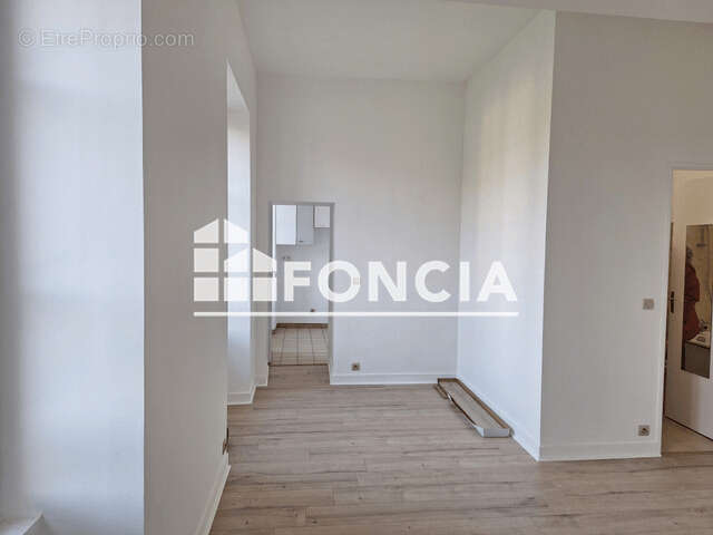 Appartement à MENNECY