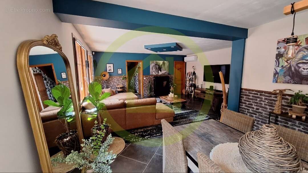 Maison à VERCHAIN-MAUGRE