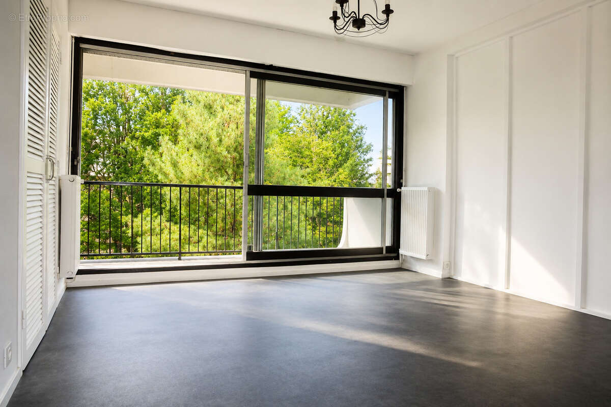 MERIGNAC CENTRE - T2 (540m2) avec Balcon - Cave et Parking privatif - photo 3