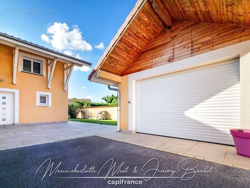 Grande maison familiale avec logement indépendant, garages et dépendances - photo 34