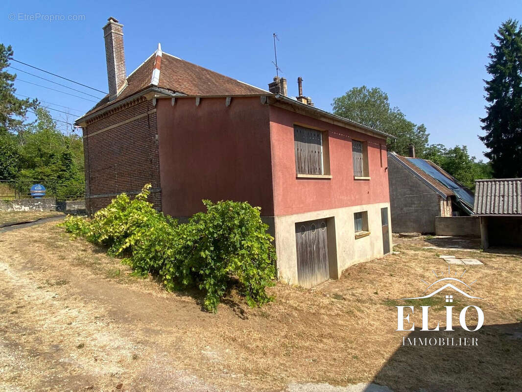 Maison 153 m² à Villadin  - photo 9