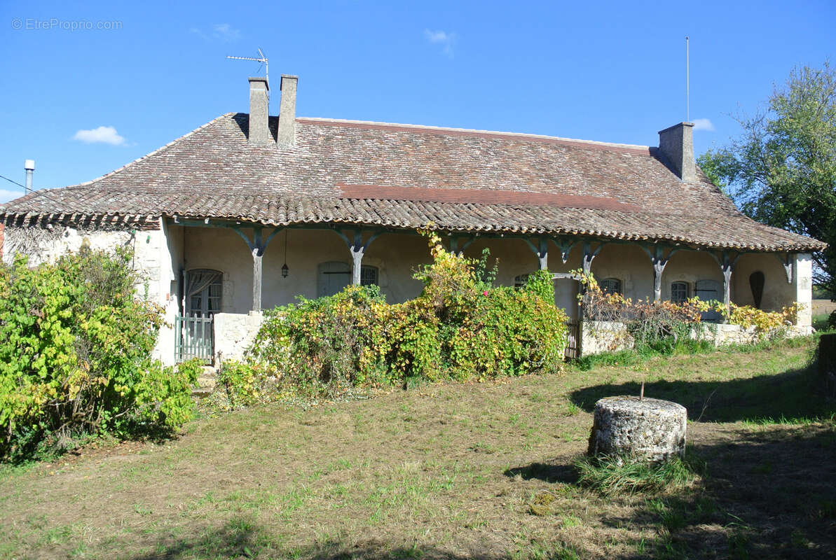 Maison à ESCASSEFORT