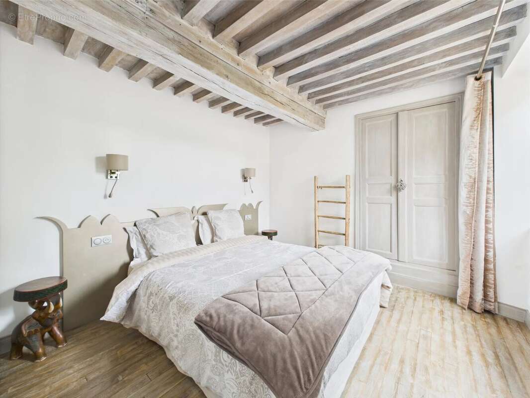 Maison à DUN-LES-PLACES