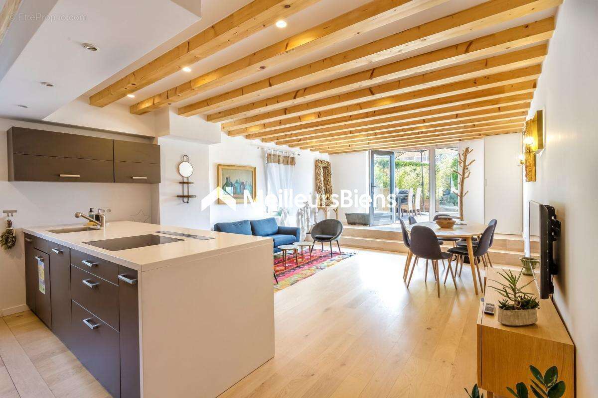 Appartement à TALLOIRES