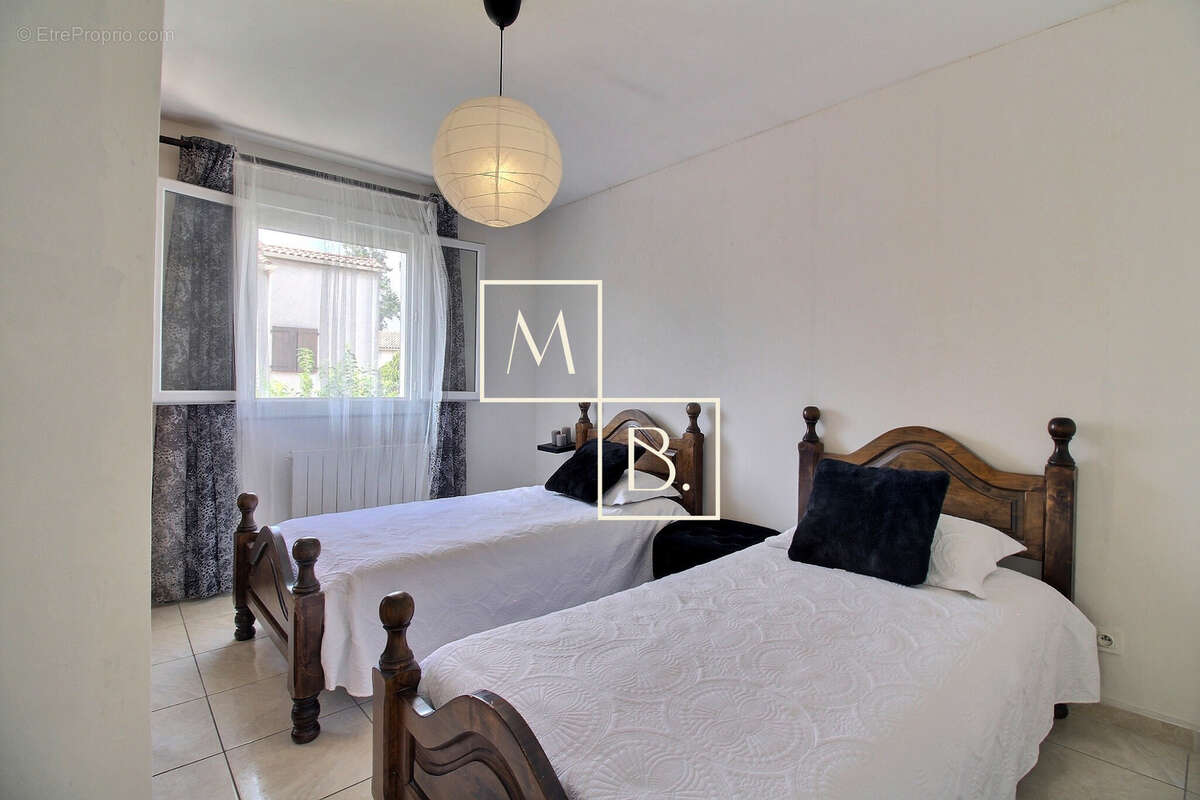 Montpellier Village, maison 6 pièces de 130m2 avec 4 grandes chambres, terrasse et piscine. - photo 14