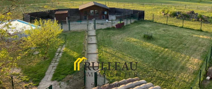 Maison à SAINT-CHRISTOLY-DE-BLAYE