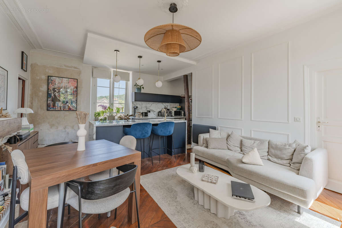 Appartement à JOUY-EN-JOSAS