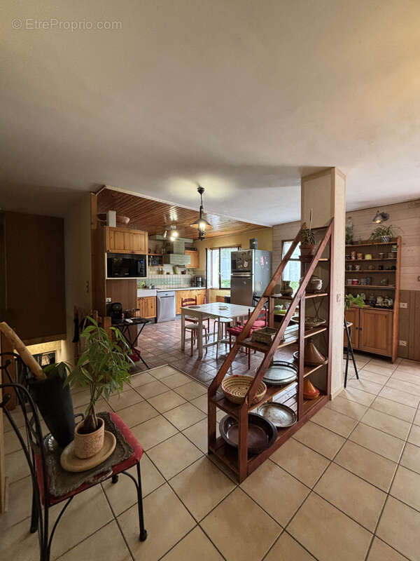 À VENDRE   Maison avec vue exceptionnelle sur plus de 3 400 m2 de terrain   Parc naturel régional du Pilat - photo 6