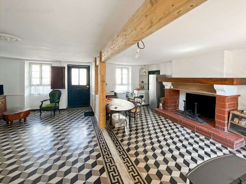 Maison à SAINT-CLAR