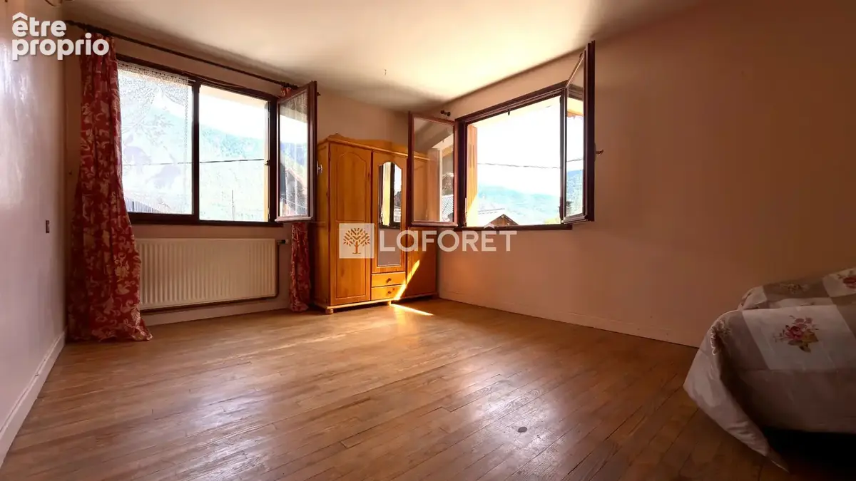 À vendre , maison à rénover au c?ur du village de pussy , la léchère 4 pièces - photo 12