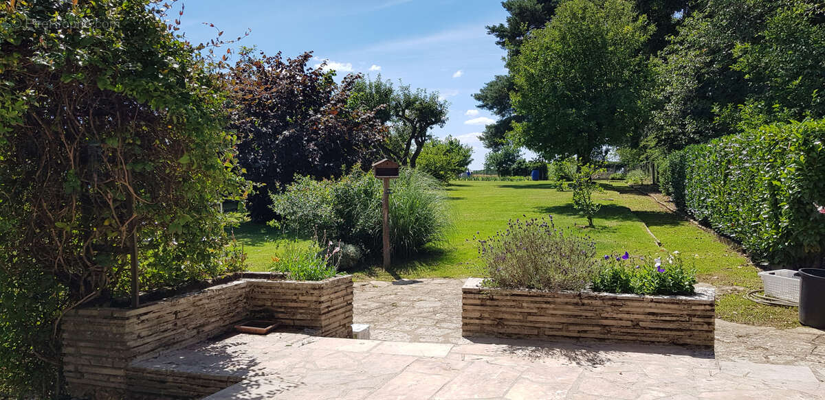 Maison à ARCES-DILO