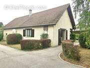 Maison à LA CHARMEE