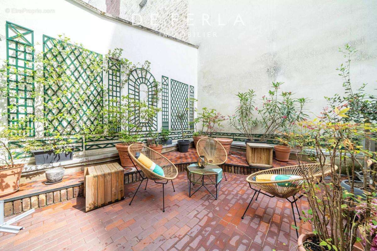 Appartement à PARIS-7E