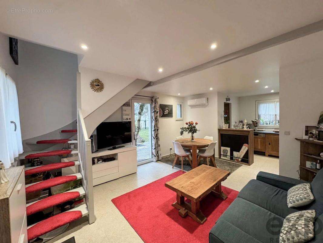 Maison à ARBONNE-LA-FORET