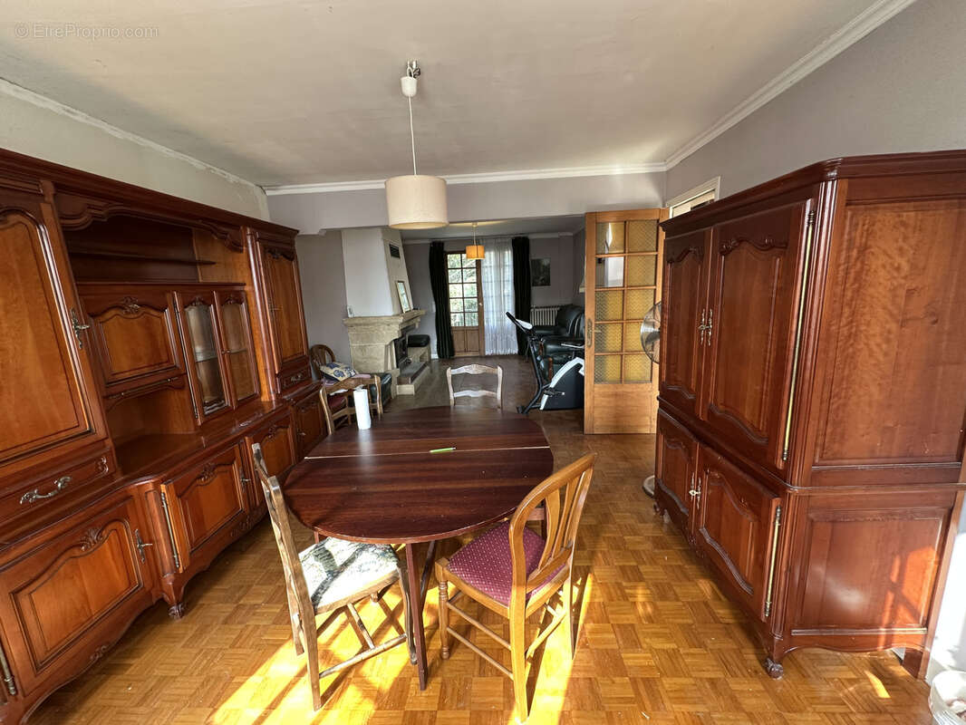 Maison à LE PLESSIS-BELLEVILLE