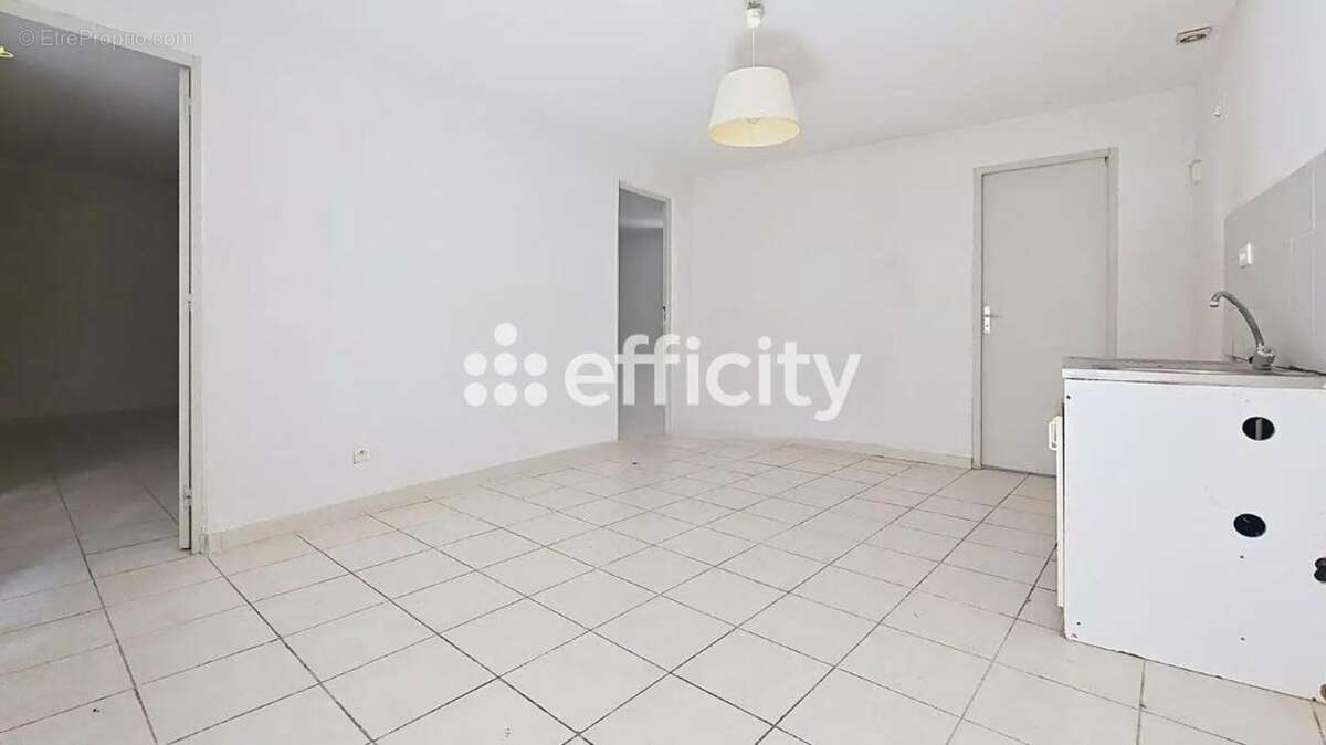 Appartement à MARSEILLE-7E