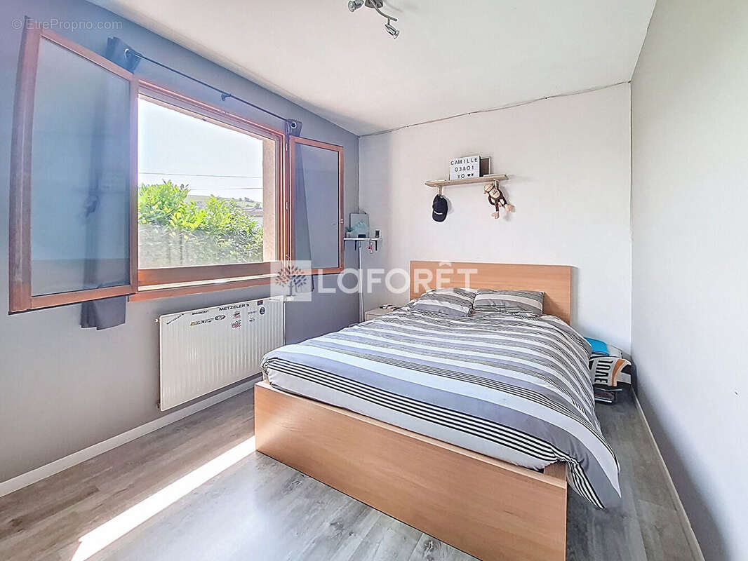 Maison à VILLIE-MORGON