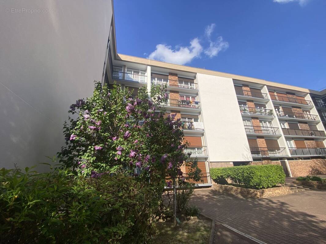 Appartement à BOUSSY-SAINT-ANTOINE