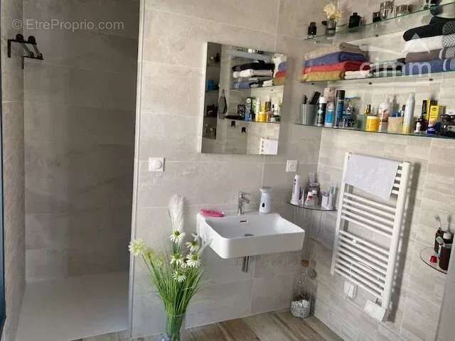 Maison de trois ans, 4 pièces avec piscine et une finition à couper le souffle - photo 9