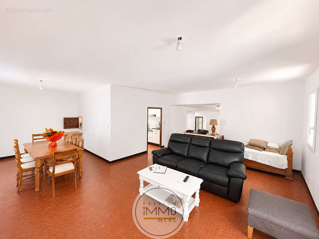 Villa plain pied, centre ville SISTERON - photo 2