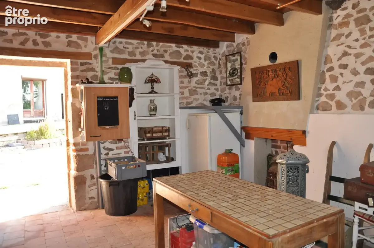 Charmante maison de campagne avec 2,5 hectares de prairie à Châtelus - photo 18