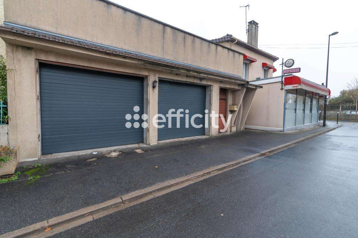 Commerce à VILLENEUVE-LE-ROI