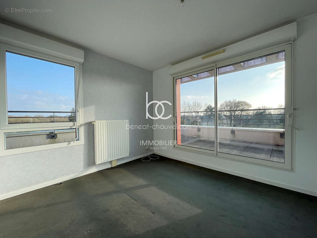 Appartement à SENE